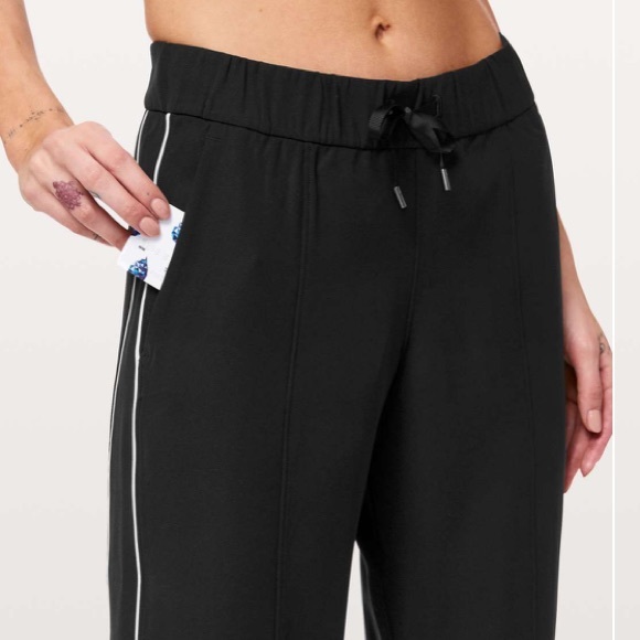🆕 Lululemon On the Right Track Pant - Picture 2 of 7